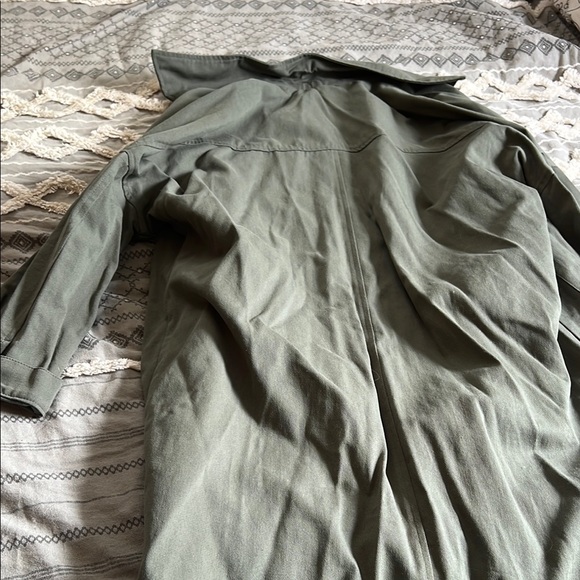 Olive Green Button-Up Shacket - Picture 6 of 8